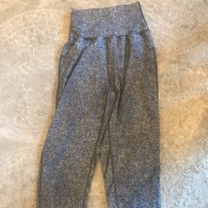 Lululemon cropped/high waisted leggings